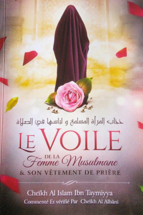 Le voile de la femme musulmane et son vêtement de prière